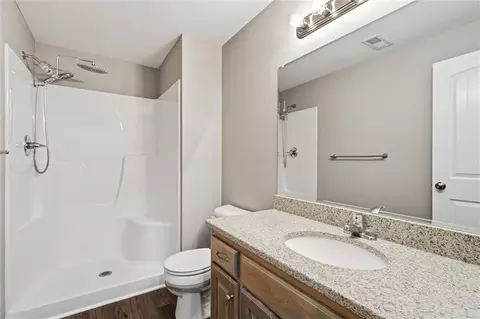 Bath - 1219 Cherry St, Warrensburg, MO 64093 photo 4 of 4