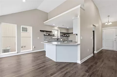 Entry Way - 1219 Cherry St, Warrensburg, MO 64093 photo 2 of 5