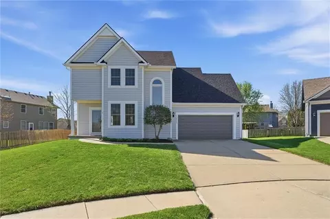 13823 W 154th Ter, Olathe, KS 66062