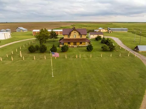 2680 Grants Villa Rd, Victoria, KS 67671