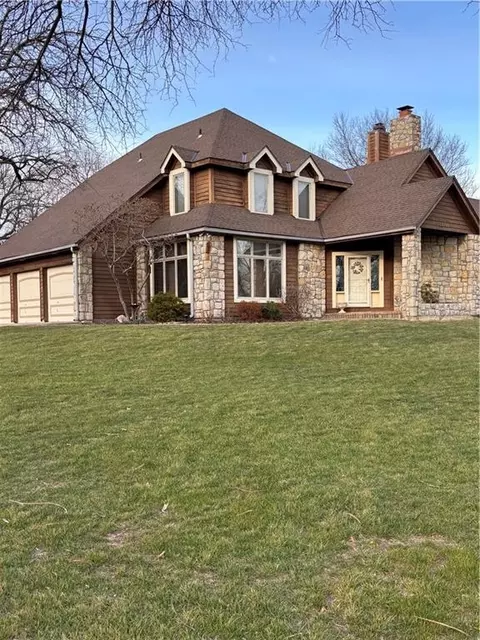 11000 W 177th Ter, Overland Park, KS 66221