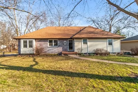 810 NE Chestnut St, Lees Summit, MO 64086
