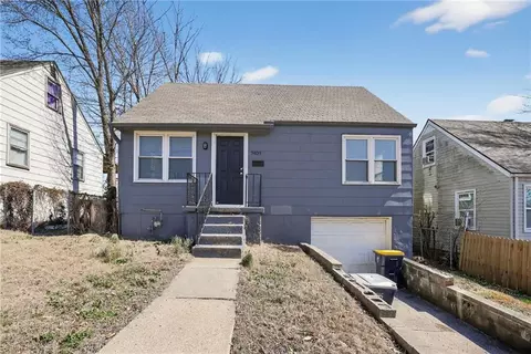 7409 Walrond Ave, Kansas City, MO 64132