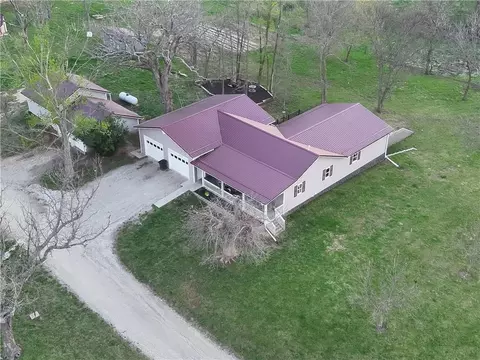 21352 State 46 Hwy, Maryville, MO 64468