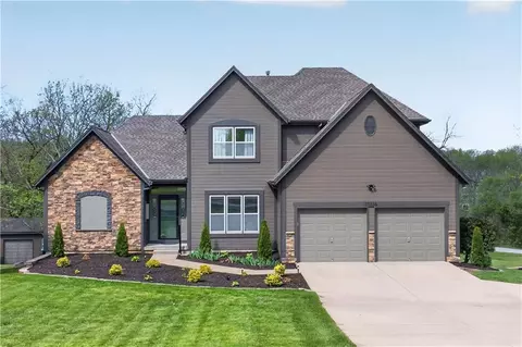 30305 W 84th Ter, De Soto, KS 66018