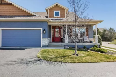 11710 S Deer Run St #3, Olathe, KS 66061