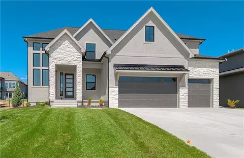 1716 SW Arbor Park Dr, Lees Summit, MO 64082