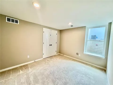 Bedroom - 1925 Longview Dr, Liberty, MO 64068 photo 8 of 12