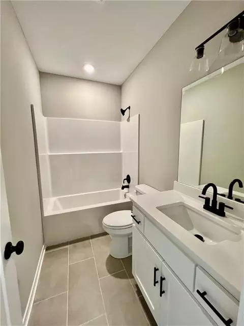 Bath - 1925 Longview Dr, Liberty, MO 64068 photo 7 of 7