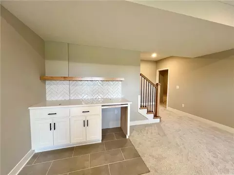 Entry Way - 1925 Longview Dr, Liberty, MO 64068 photo 3 of 5