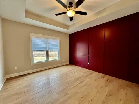 Bedroom - 1925 Longview Dr, Liberty, MO 64068 photo 2 of 12
