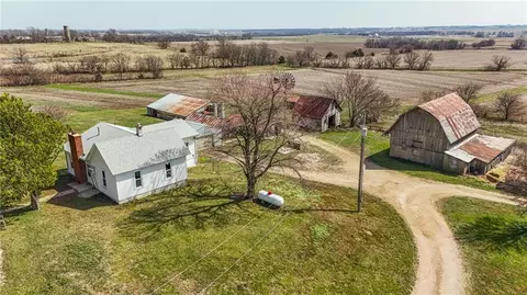 451 N 200 Rd, Overbrook, KS 66524