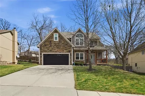 5017 N Washington St, Gladstone, MO 64118