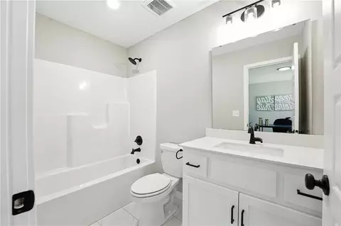 Bath - 1201 Sendera Trl, Raymore, MO 64083 photo 5 of 5