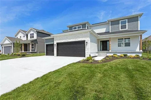 13424 W 178th St, Overland Park, KS 66013