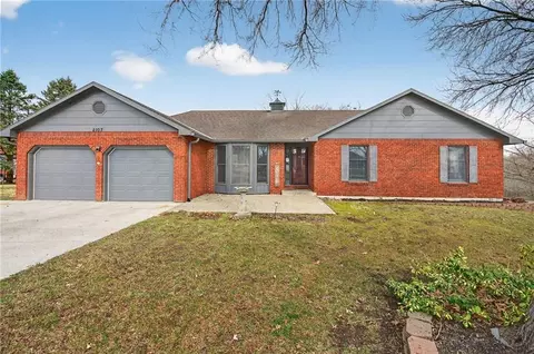 2103 NE 85th Rd, Saint Joseph, MO 64507