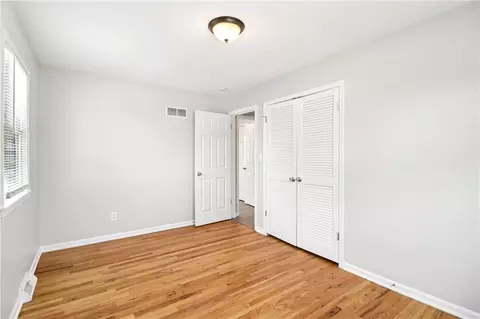 Bedroom - 809 Mulberry St, Lees Summit, MO 64086 photo 5 of 10