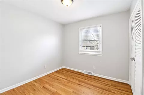 Bedroom - 809 Mulberry St, Lees Summit, MO 64086 photo 7 of 10