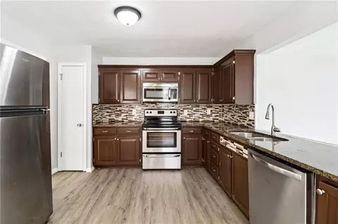 Kitchen - 809 Mulberry St, Lees Summit, MO 64086 photo 1 of 2