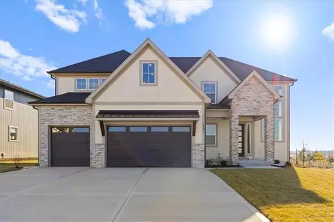 4705 NW Sienna Rdg, Riverside, MO 64150