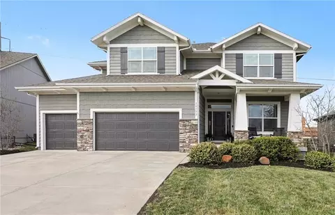 16172 W 163rd Pl, Olathe, KS 66062