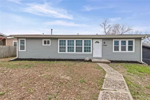 7509 E 85th St, Kansas City, MO 64138