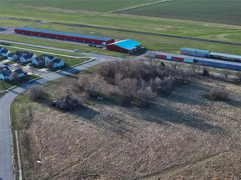 175 Th St, Gardner, KS 66030 photo 9