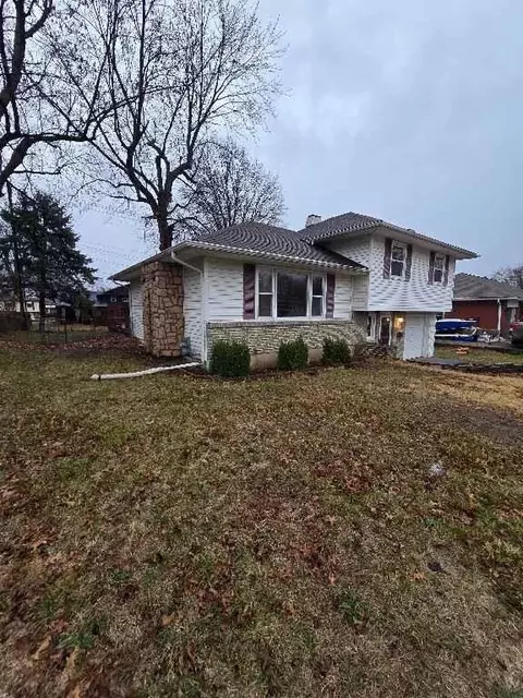 4117 S Mccoy St, Independence, MO 64055