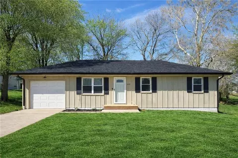 2802 Franklin Ave, Lexington, MO 64067