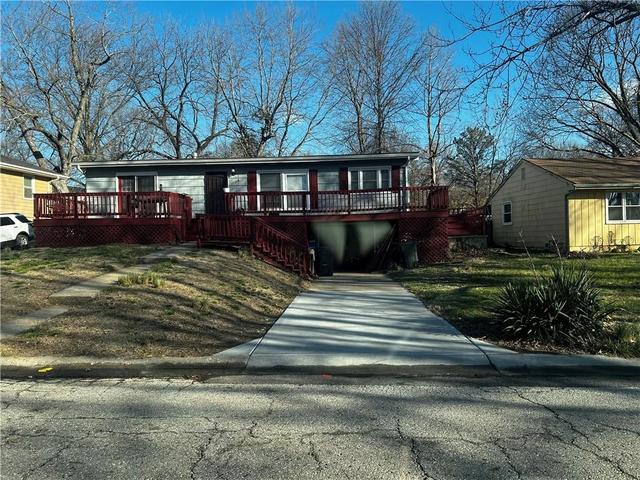 12208 E 46th St, Independence, MO 64055