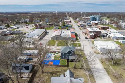 View/Area - 200 E Berry St, Hamilton, MO 64644 photo 2 of 5