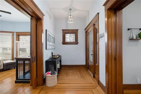 Entry Way - 200 E Berry St, Hamilton, MO 64644 photo 1 of 10