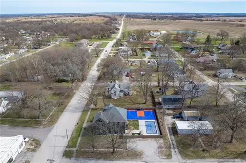 View/Area - 200 E Berry St, Hamilton, MO 64644 photo 4 of 5