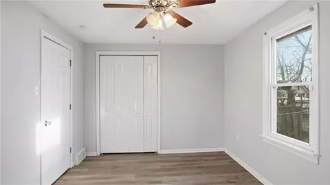 Bedroom - 1017 E Smith Ave, Independence, MO 64050 photo 3 of 5
