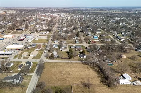 S Market Lot 3 Street, Maryville, MO 64468