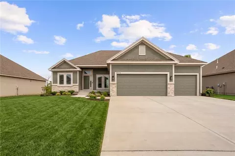 6930 NE 102nd St, Kansas City, MO 64156