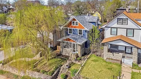 4142 Locust St, Kansas City, MO 64110