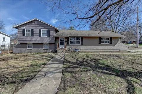 7423 Harris Ave, Raytown, MO 64133