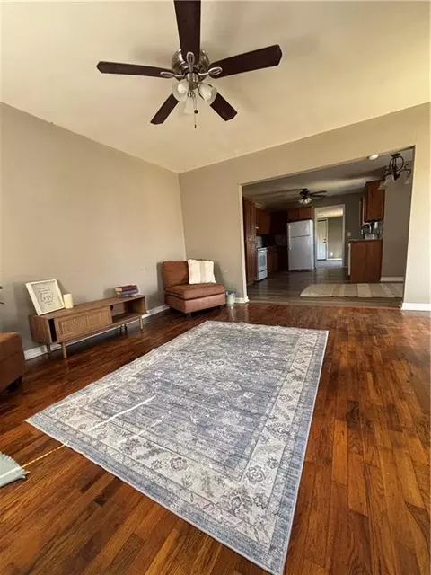 202 S 7th St, Lacygne, KS 66040