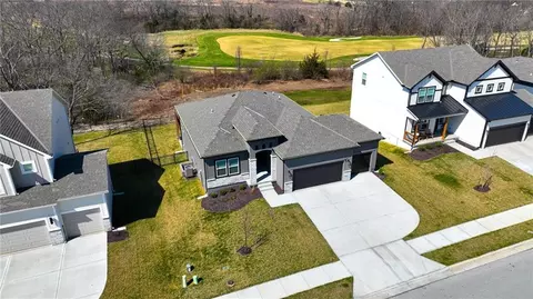 1024 Branchwood Ln, Raymore, MO 64083