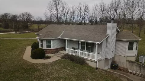 26313 S Smoke Rd, Peculiar, MO 64078