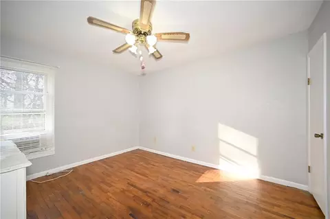 Bedroom - 30704 Outerbelt Rd, Lees Summit, MO 64086 photo 2 of 4