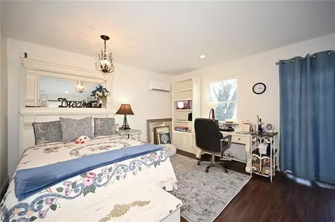 Bedroom - 30704 Outerbelt Rd, Lees Summit, MO 64086 photo 3 of 4