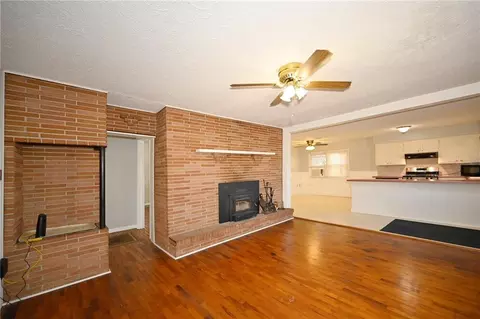 Living - 30704 Outerbelt Rd, Lees Summit, MO 64086 photo 1 of 8