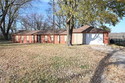 Exterior - 30704 Outerbelt Rd, Lees Summit, MO 64086 photo 21 of 26