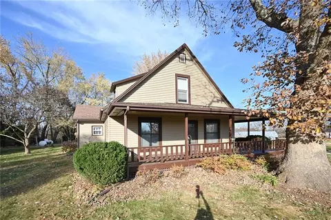 Exterior - 30704 Outerbelt Rd, Lees Summit, MO 64086 photo 6 of 26