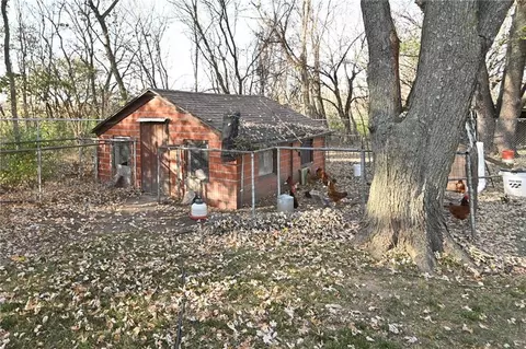 Exterior - 30704 Outerbelt Rd, Lees Summit, MO 64086 photo 18 of 26