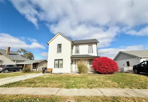 319 E 4th St, Maryville, MO 64468