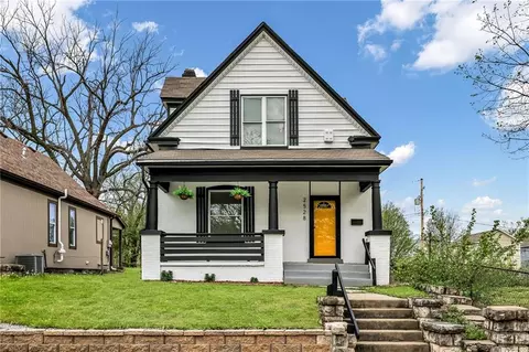 2528 Olive St, Kansas City, MO 64127