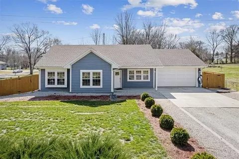 301 Plattsburg St, Lathrop, MO 64465